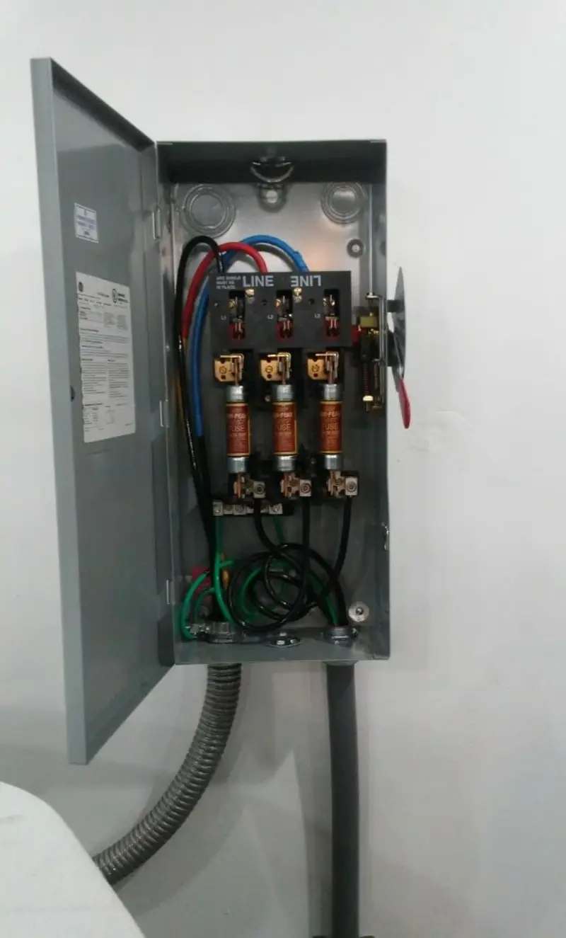 Three-phase disconnect switch installed for Electrical Wiring & Rewiring in Sturgeon Bay